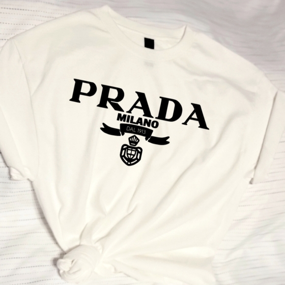 GraphicPDA unisex tshirt - Picture 1 of 4